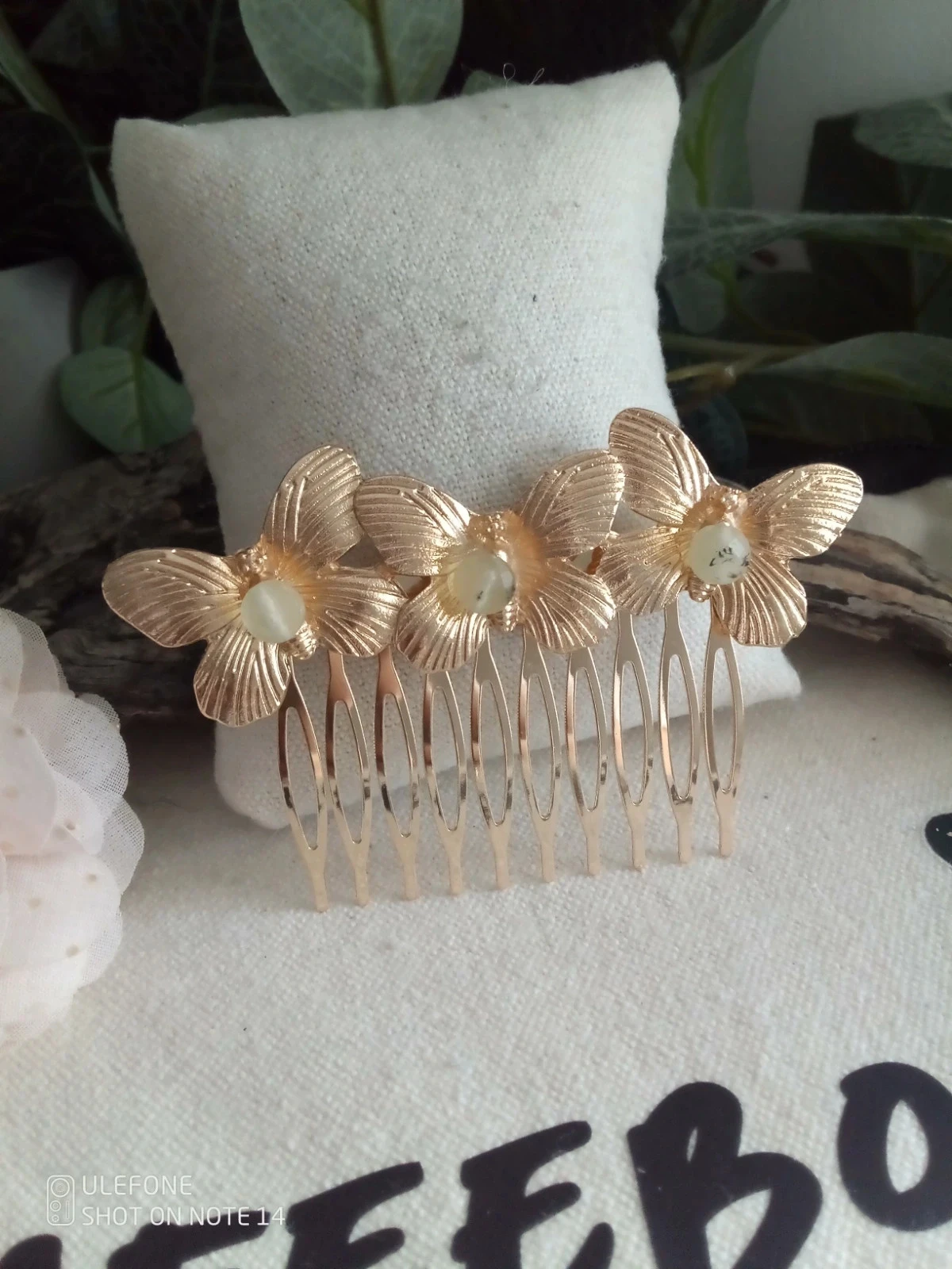 Barrete de peine con mariposas doradas y piedras de jade frenita – photo 2